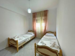 Villa Joli - 120sqm - 3 Bedroom - 2 Baths House with Yard & Parking in Central Vlore - Vlorë - 8