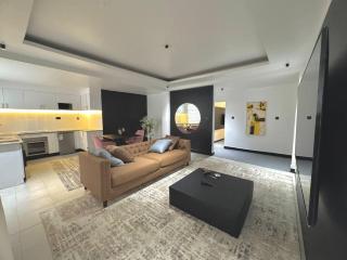 IVORY LUXURIOUS Home - 9