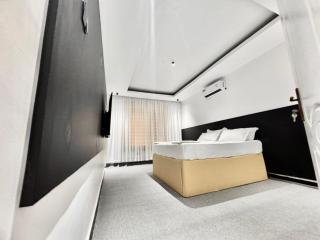 IVORY LUXURIOUS Home - 4