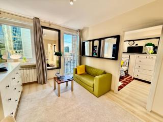 GREEN 5 AC Rondo ONZ metro WiFi 80'TV OLED Netflix HBO AppleTV Disney - 4