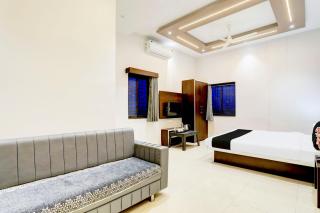 Hotel O Yuvraj Dhage Plot Shivshakti Maidan - 0