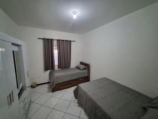 Ampla casa com 4 quartos, churrasqueira e garagem - Pirapora - 5
