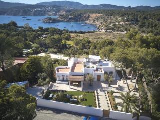 Rent Your Luxury 5 Bedroom Villa, Ibiza Villa 1009 - 3