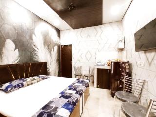 S & A HOMESTAY & PG - Budget Rooms Near LPU Phagwara LAW Gate - 5