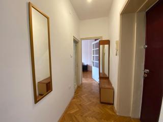 Heart of the city big 1BR on Independence square - Podgorica - 8