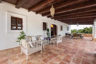 Elegant 4 Bedroom Retreat in San Rafael, 1055 - Sant Rafael - 3