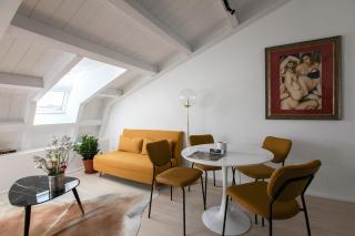 Newly renovated bright penthouse - 8
