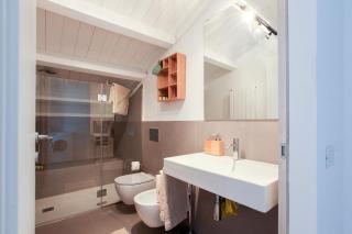 Newly renovated bright penthouse - 5