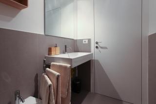 Newly renovated bright penthouse - 1