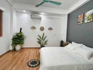 The Little Ha Noi 5 Bedrooms Large Yard Balcony - Hanoi - 8