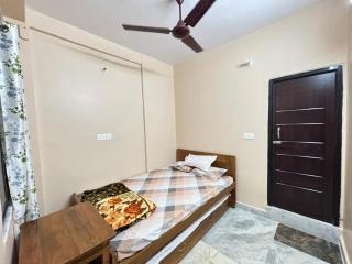 Sri Mayapur Chandrodaya Guest House and Event Holder - 6