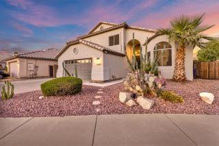 Charming Retreat-SaltwaterPool-HotTub-FastWifi - 8