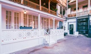 Backyard Tbilisi 2 Bedroom apartment - 9