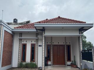Villa Ostara Kota Batu - Batu - 8