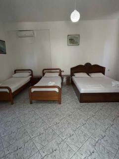 Victor House - 5