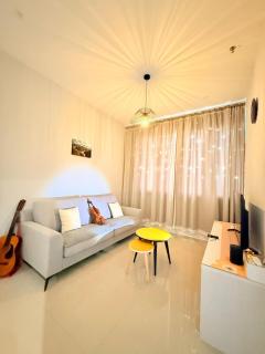 Iconic Regency Service Residences - Bee's Home - 0