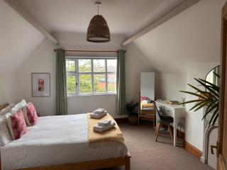 Chester City Centre Apartments - 7