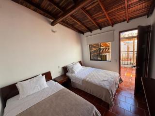 Hostal Rous San Gil - 8