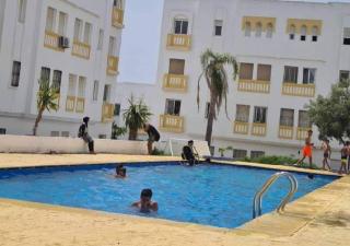 A Peaceful Haven for Families Modern & Stylish Apartment in Tangier - 4