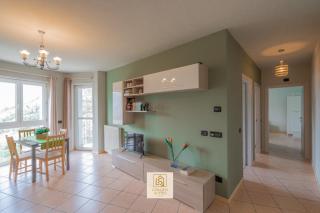 GoldenSuitesItaly I Goethe Apartment Nago - 4