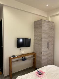 Jayam Royal Hotel - 4