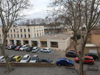 Appartement calme et spacieux, balcon et 2 bureaux - 3