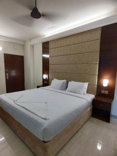 White Park Hotel & Suites - Chittagong - 1