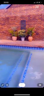 Feels Like Home 5 BedRoomed Haven - 9