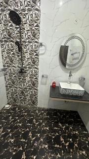 luxury 1bhk, 2bhk full Home in Bahria - Lahore - 9