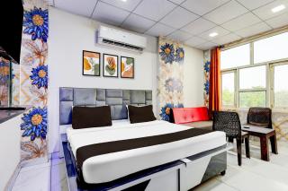 SPOT ON 7 Star Guest House - Hisār - 4