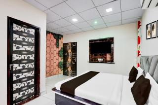 SPOT ON 7 Star Guest House - Hisār - 9