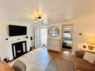 Hidden Gem Apartment - Torquay - 2