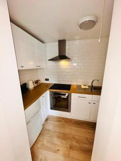 Hidden Gem Apartment - 4