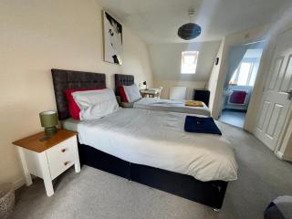 Entire 4 Bed Townhouse - Exeter - 6