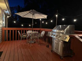 Catskills Getaway 3BR Retreat with Media Room, Near Casino, Bethel Woods and More - 2