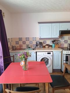King bed, opposite the beach - Borth - 6
