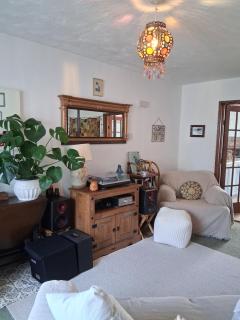 King bed, opposite the beach - Borth - 2