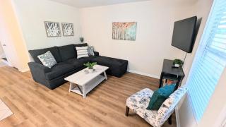 3BR Cozy Retreat - Sleeps 8 - Near Katy & Fulshear - 1