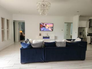 Luxury Estate with Pool & Theatre - Gulfport - 8