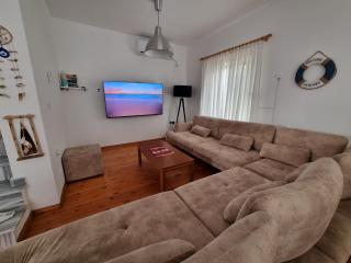 Beachfront BLUE WAVE VILLA in Private Villa Resort Qerret, Albania - 9