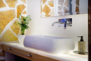 MELISSA - a lovely apartment & patio, Varnava, Pagrati - 8