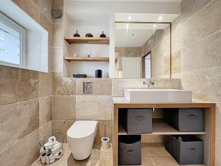 pleasant old and comfortable little house - 4