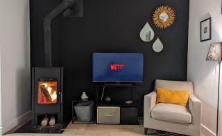 pleasant old and comfortable little house - 2