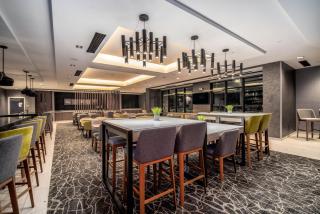 SpringHill Suites by Marriott Oakland Airport - 9