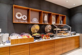 SpringHill Suites by Marriott Oakland Airport - 3
