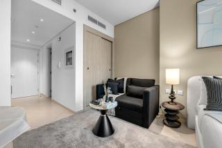 Luxury Palm Studio - Skyline Views - Rooftop Pool & Beach Access - 7