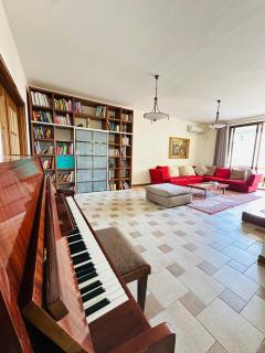 The grand Tirana Suite 10 guests - Tirana - 0