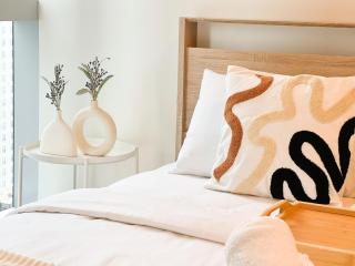 Stylish 1BR Prime BGC Uptown near Hyatt #upt119c - Manila - 3