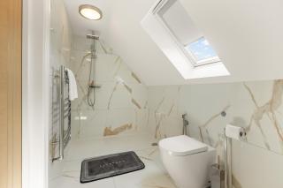Stylish 5BR with Garden&Parking near Wimbledon - 2