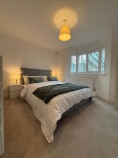 Cosy 2 bed Flat Woking 30 min via Train to London - Woking - 3